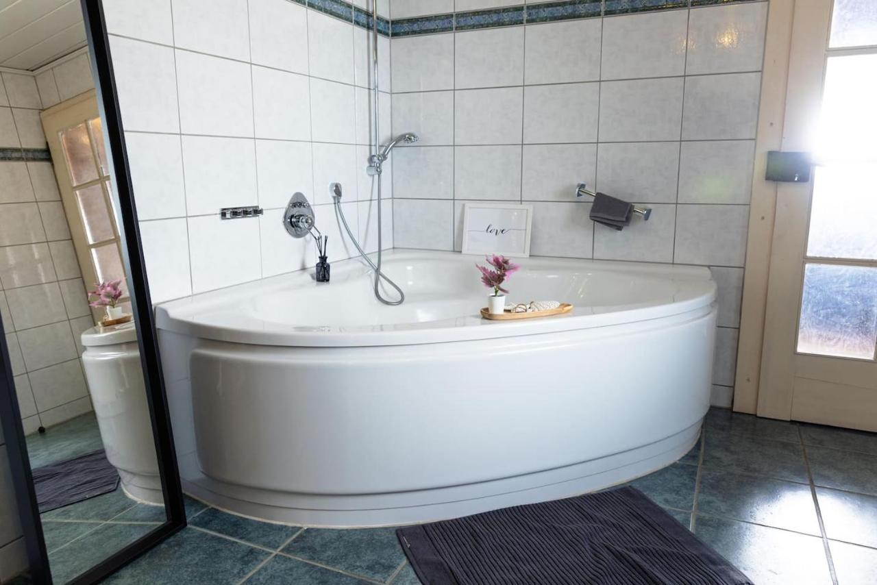 Vulkan-Lodge Ferienhaus Rieden  Екстер'єр фото